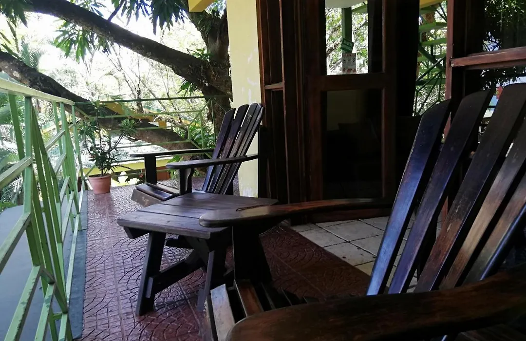 Paradise Inn-1